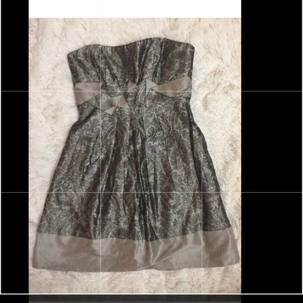 Bcbg dress size 2 looks like new used once.